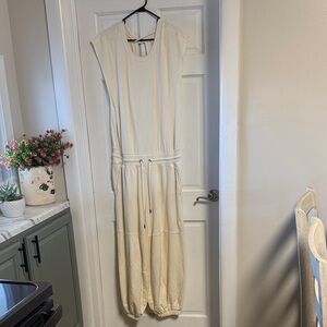 Cream Sleeveless jumpsuit